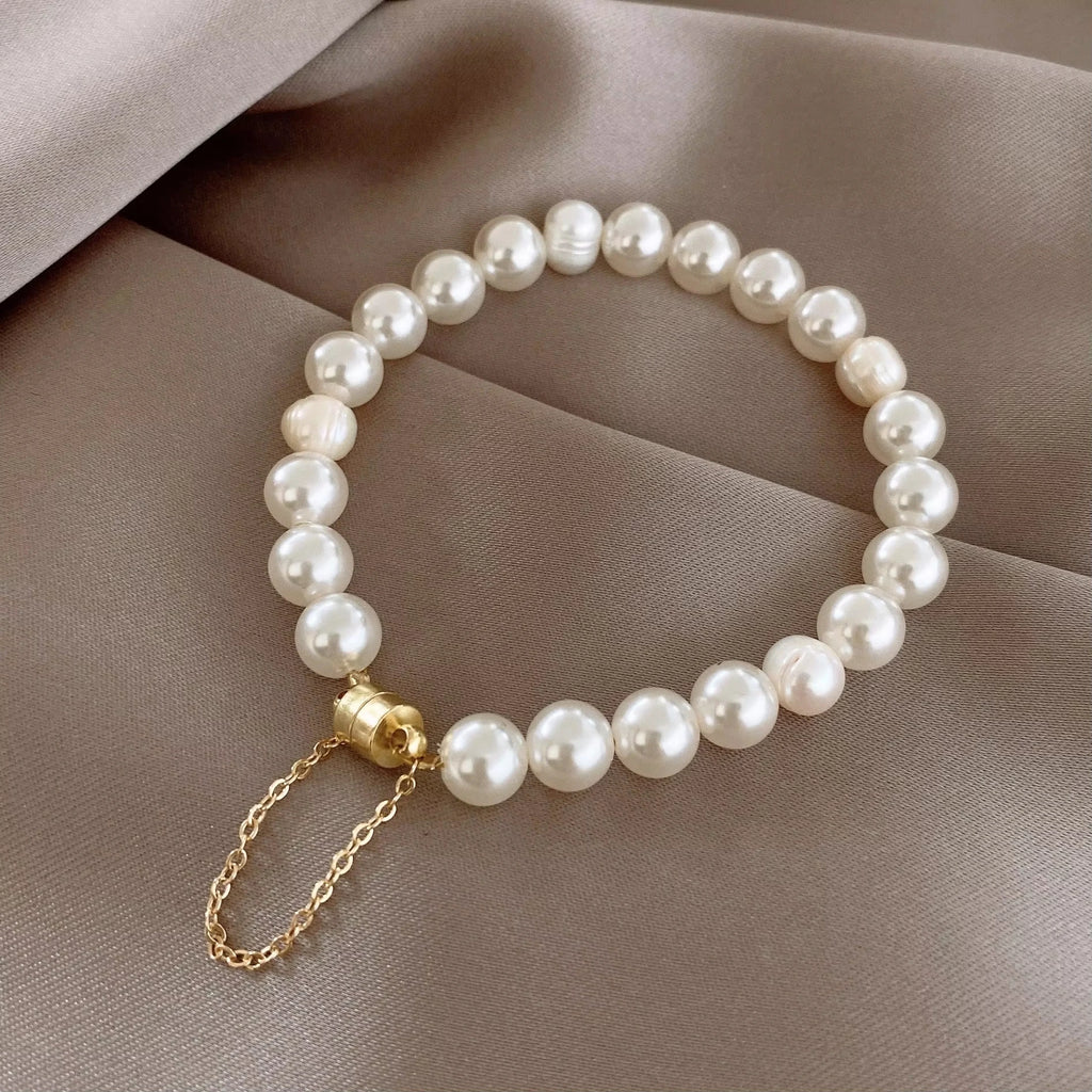 Elegant Freshwater Pearl Bracelet