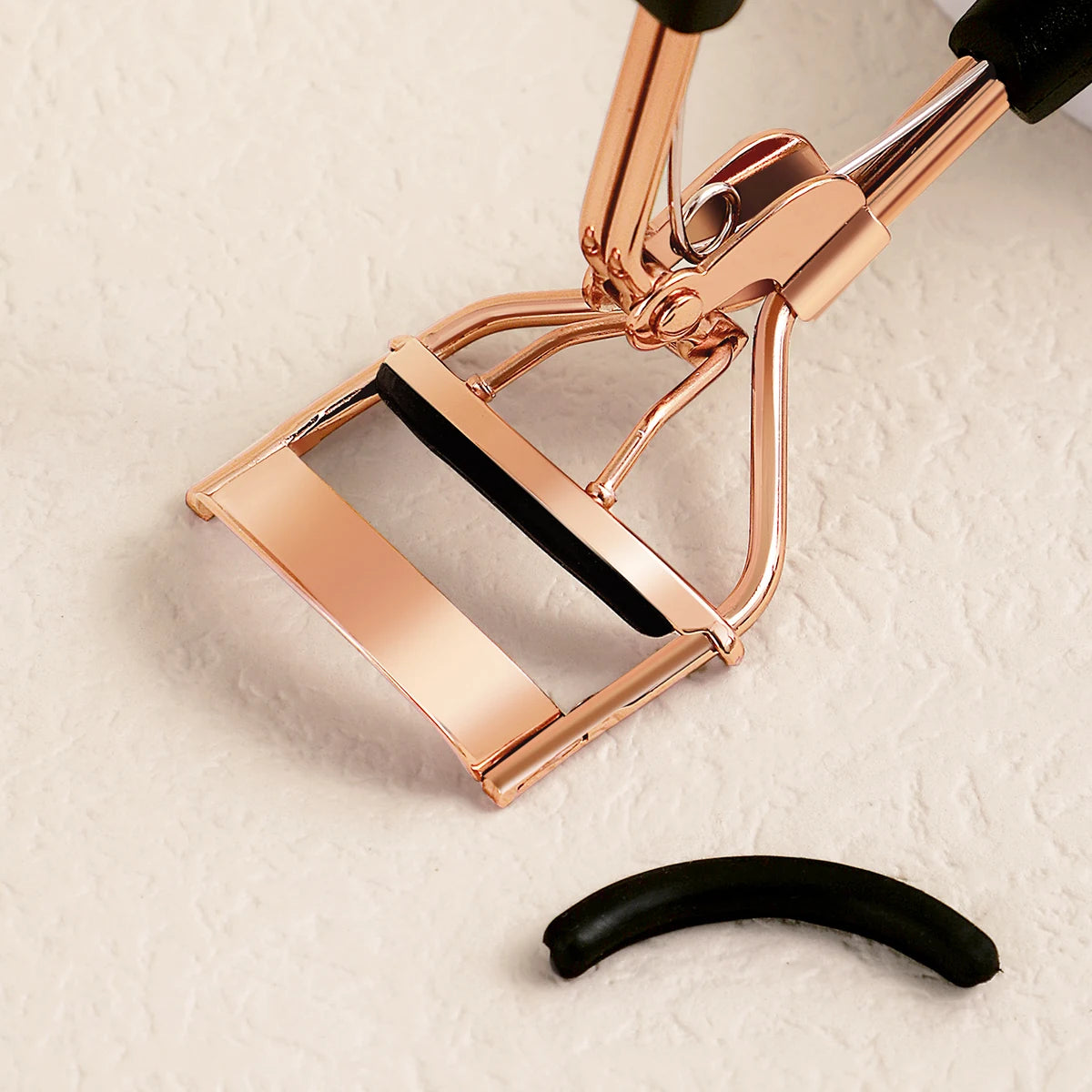 Portable Eyelash Curler with 15 Silicone Pads and Stainless Steel