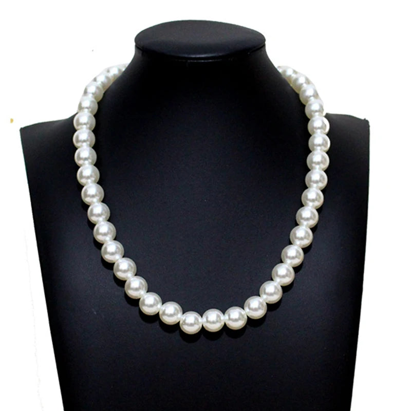 Classic Pearl Necklace