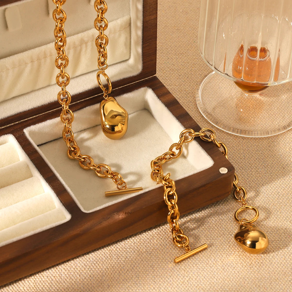 Baroque Style Gold Plated Jewelry Necklace And Bracelet Set